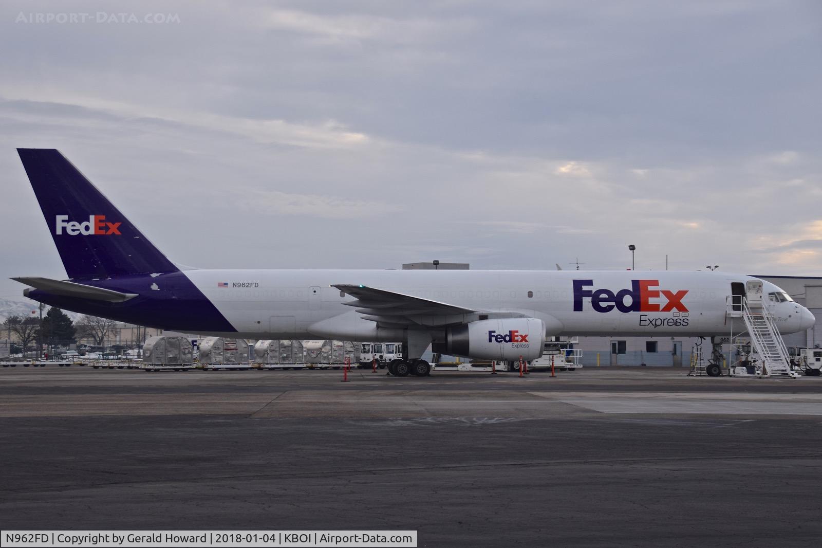 N962FD, 1988 Boeing 757-2G5 C/N 24176, Parked on the Fed Ex ramp.