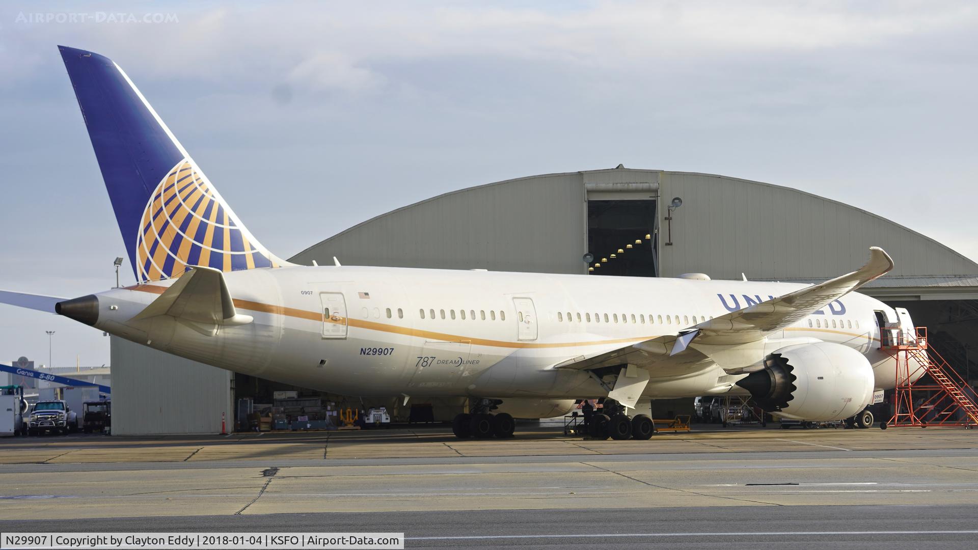 N29907, 2013 Boeing 787-8 Dreamliner C/N 34830, SFO 2018.