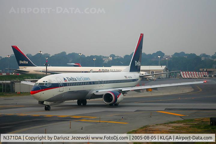 N371DA, 1998 Boeing 737-832 C/N 29619, Boeing 737-832 - Delta Air Lines  C/N 29619, N371DA