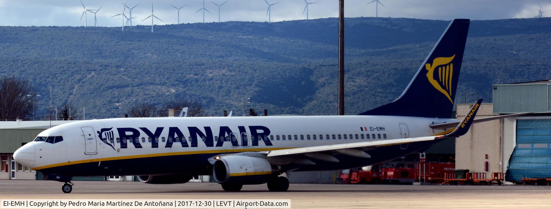EI-EMH, 2010 Boeing 737-8AS C/N 34974, Foronda - Vitoria-Gasteiz - España