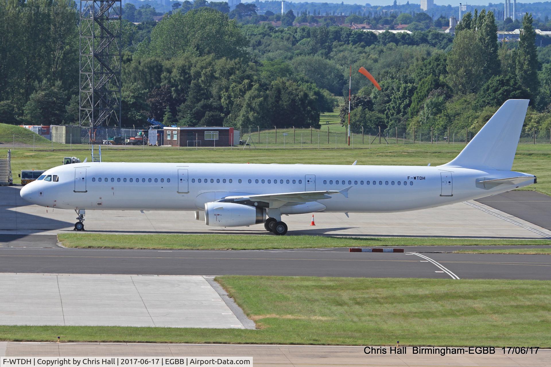 F-WTDH, 2004 Airbus A321-231 C/N 2216, ex SE-RDO, now registered to SmartLynx as YL-LCV