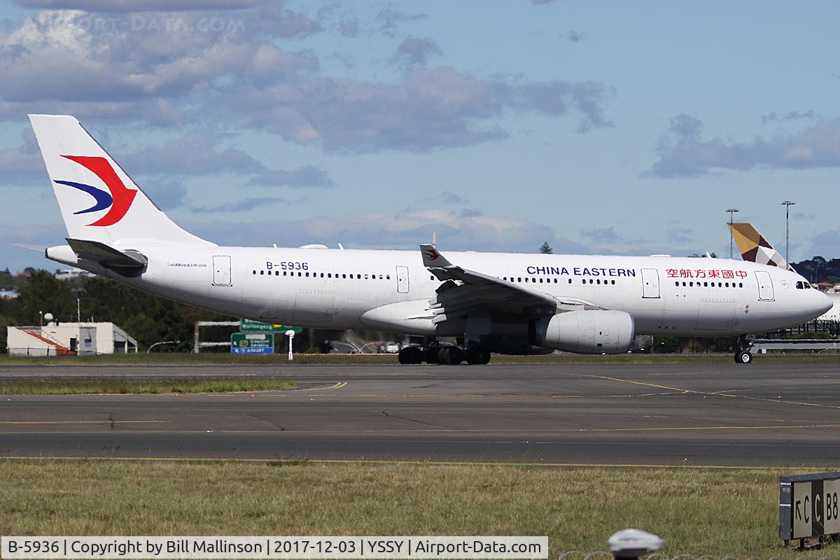 B-5936, 2013 Airbus A330-243 C/N 1461, TAXI FROM 34L