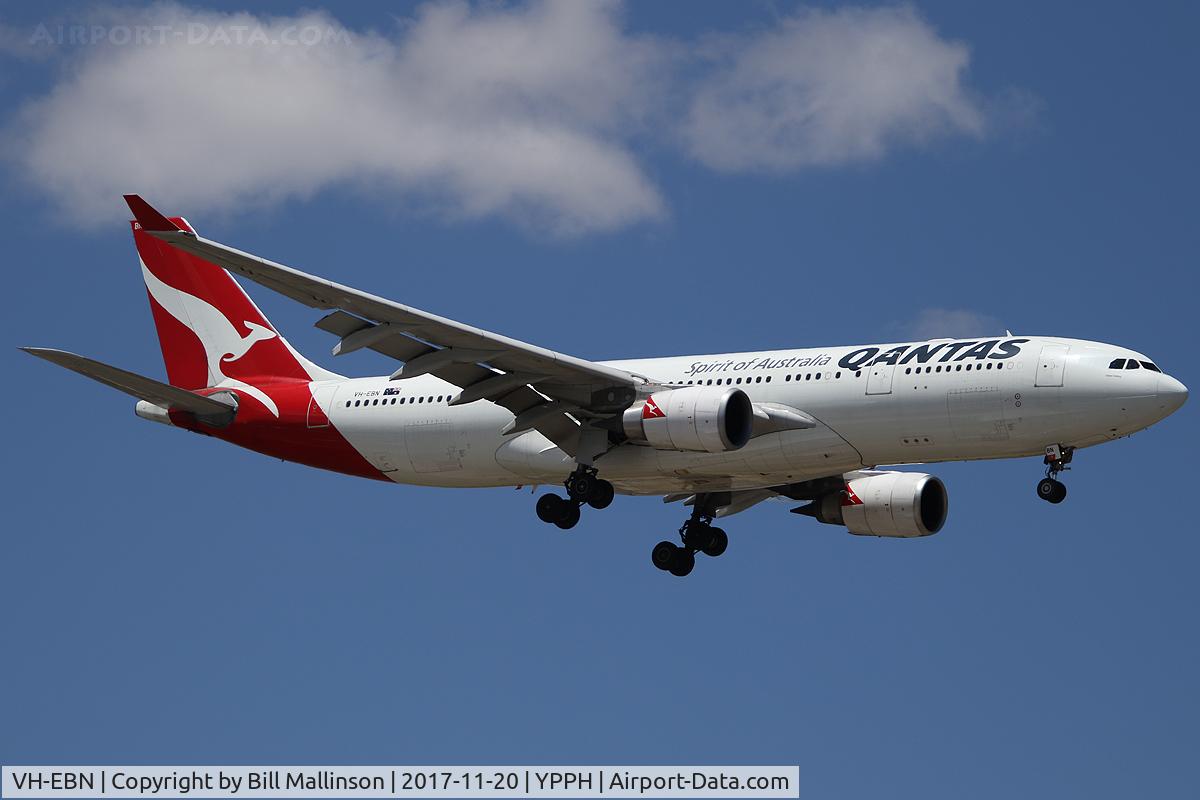 VH-EBN, 2010 Airbus A330-202 C/N 1094, FINALS TO 21