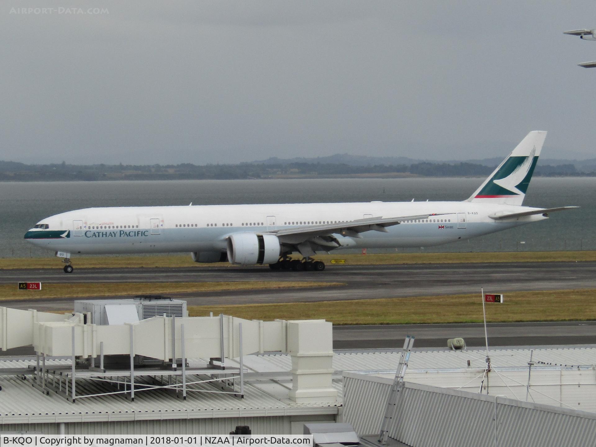 B-KQO, 2014 Boeing 777-367/ER C/N 41757, in from hong kong