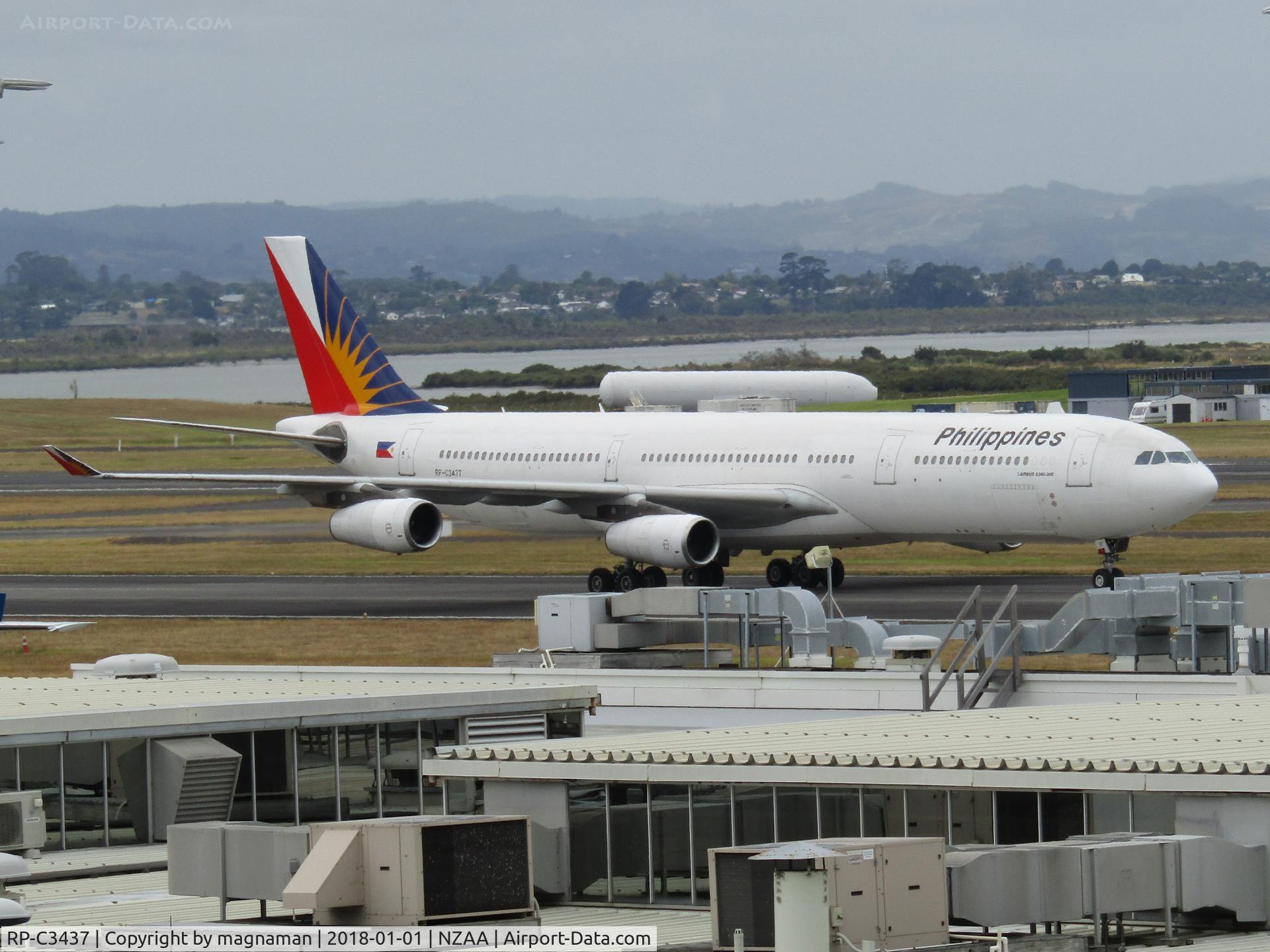 RP-C3437, 2000 Airbus A340-313 C/N 332, turning onto taxyway