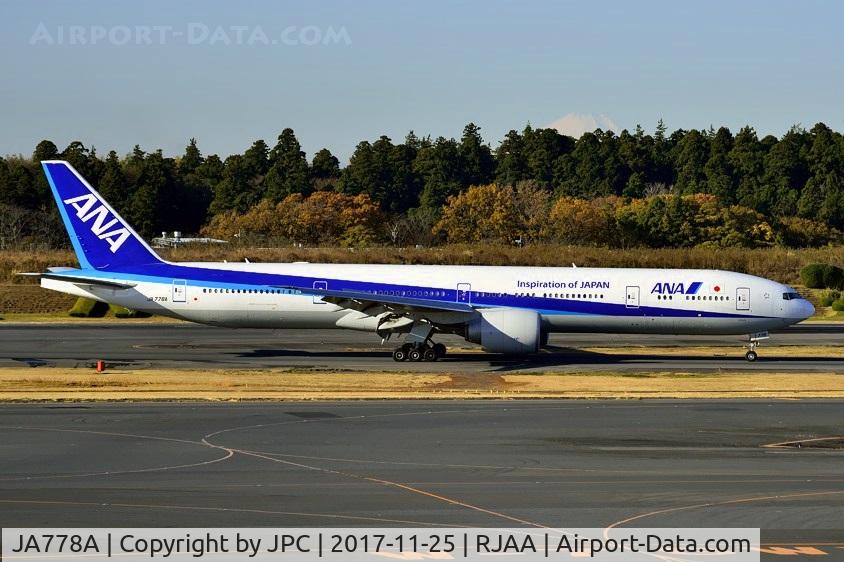 JA778A, 2007 Boeing 777-381/ER C/N 32651, End of Landing run