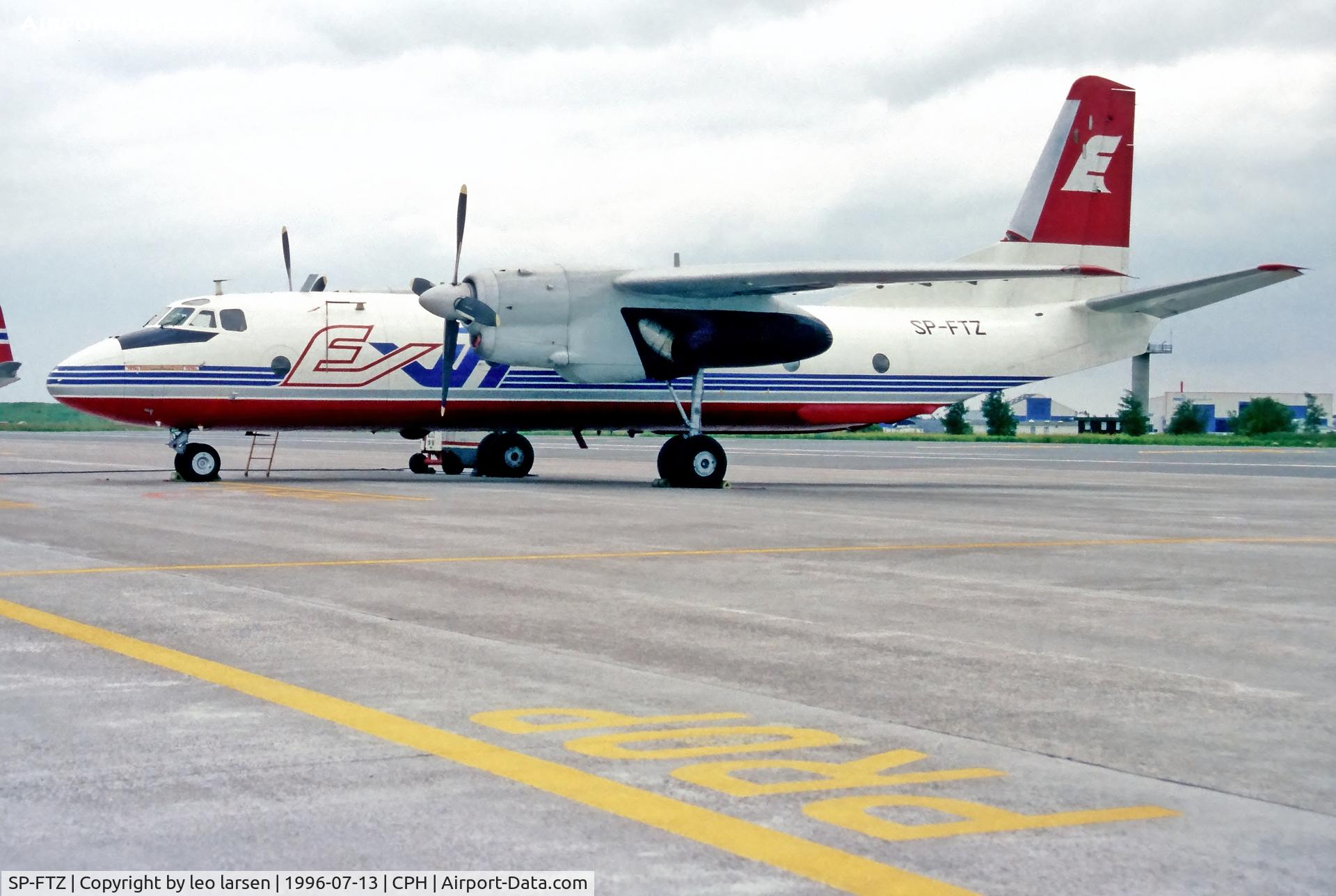SP-FTZ, 1977 Antonov An-26 C/N 5909, Copenhagen 13.7.1996