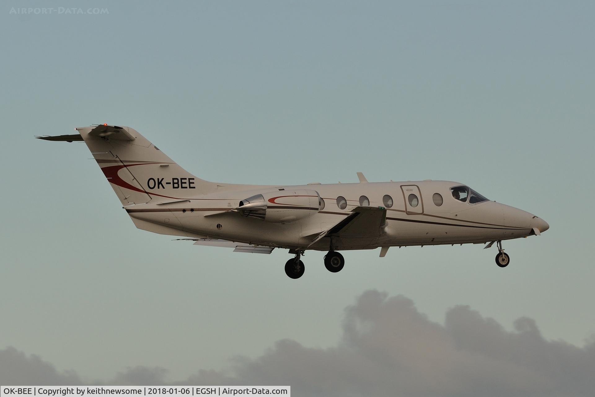 OK-BEE, 2000 Raytheon Beechjet 400A C/N RK-293, Landing onto runway 09.