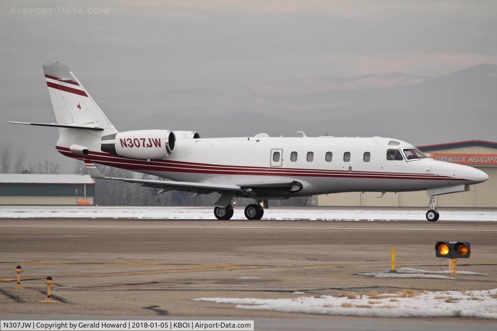 N307JW, 2000 Israel Aircraft Industries IAI-1125A Astra SPX C/N 123, Take off roll on RWY 10R.