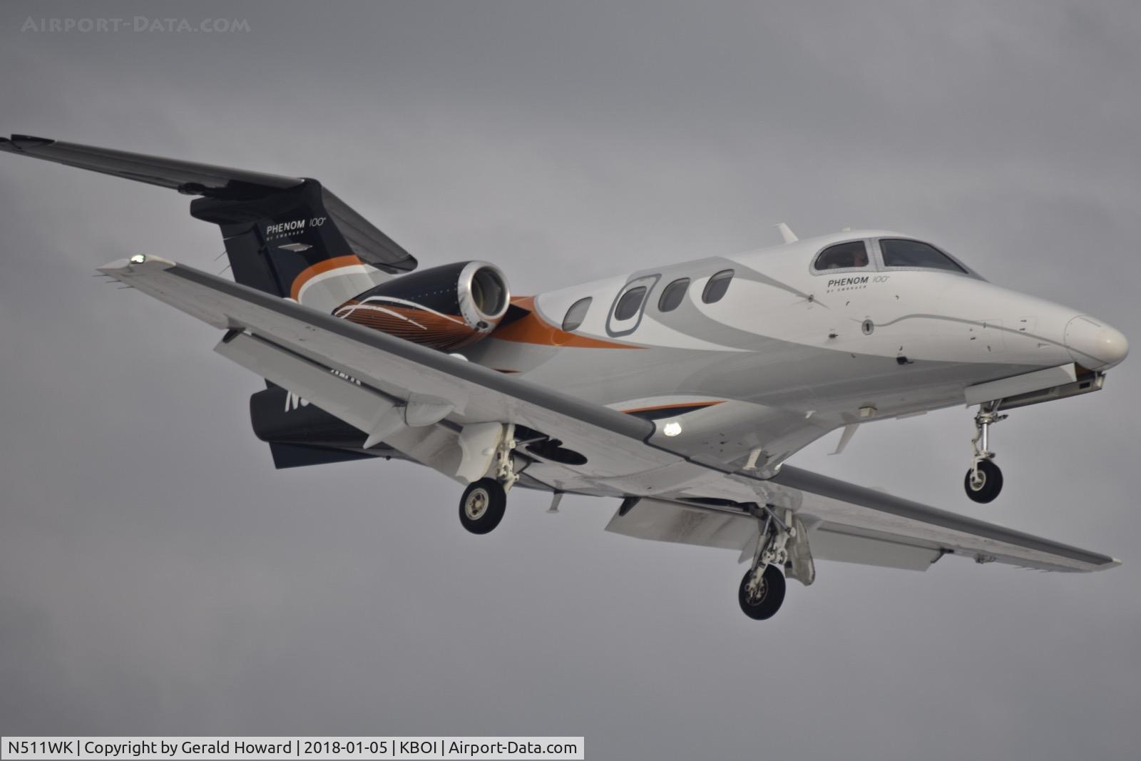 N511WK, 2009 Embraer EMB-500 Phenom 100 C/N 50000103, Landing RWY 10R.