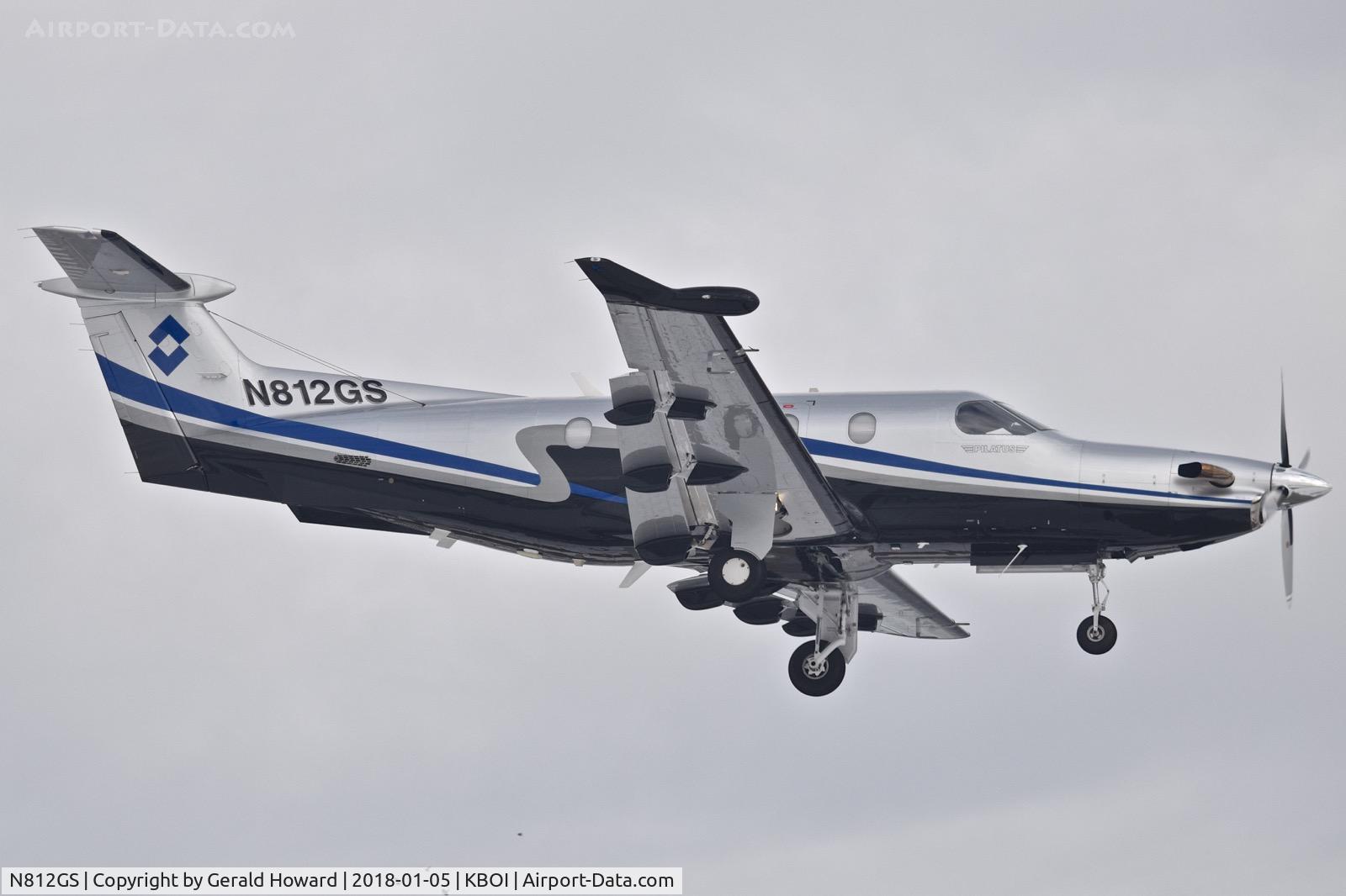 N812GS, 2008 Pilatus PC-12/47E C/N 1086, Landing RWY 10R.