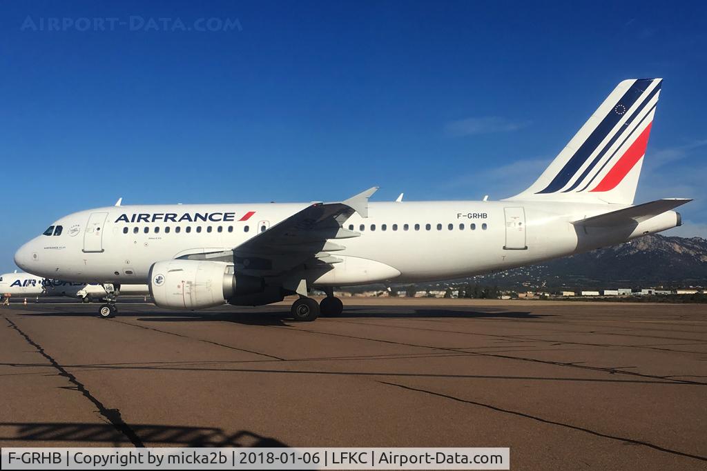 F-GRHB, 1999 Airbus A319-111 C/N 985, Parked