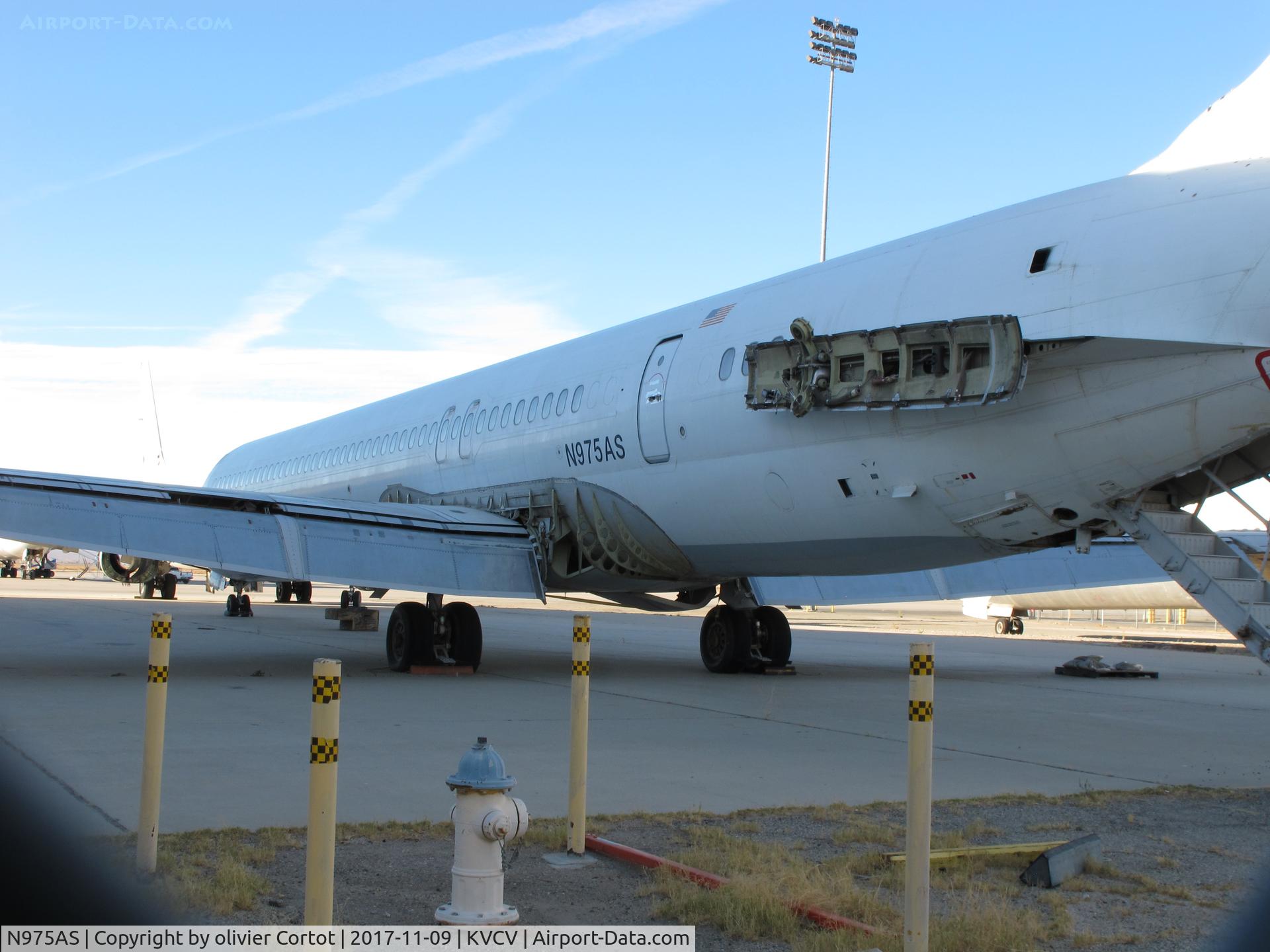 N975AS, 1994 McDonnell Douglas MD-83 (DC-9-83) C/N 53451, still there 3 years after my first pictures !