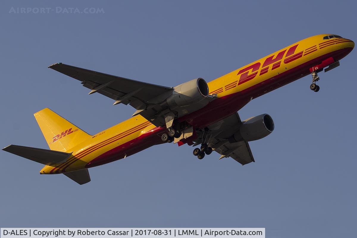 D-ALES, 1998 Boeing 757-2Q8 C/N 29442, Runway 13