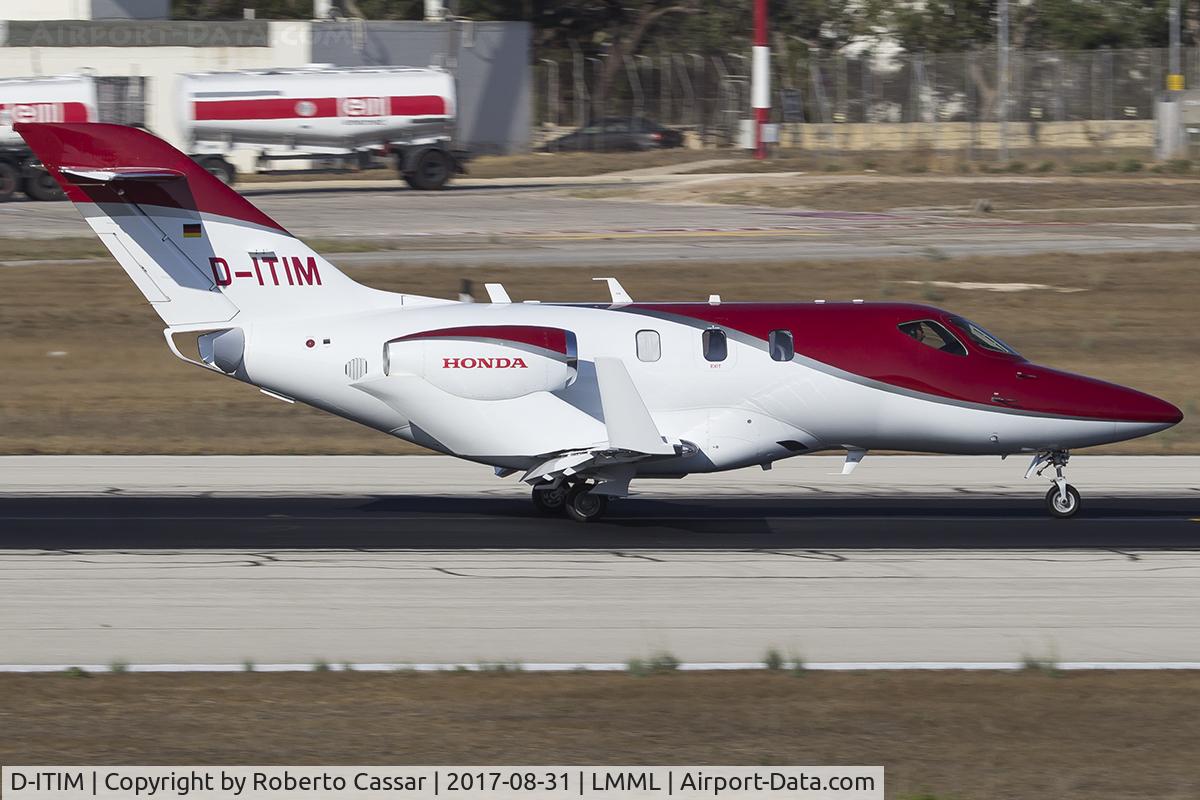 D-ITIM, 2015 Honda HA-420 HondaJet C/N 42000017, Runway 13