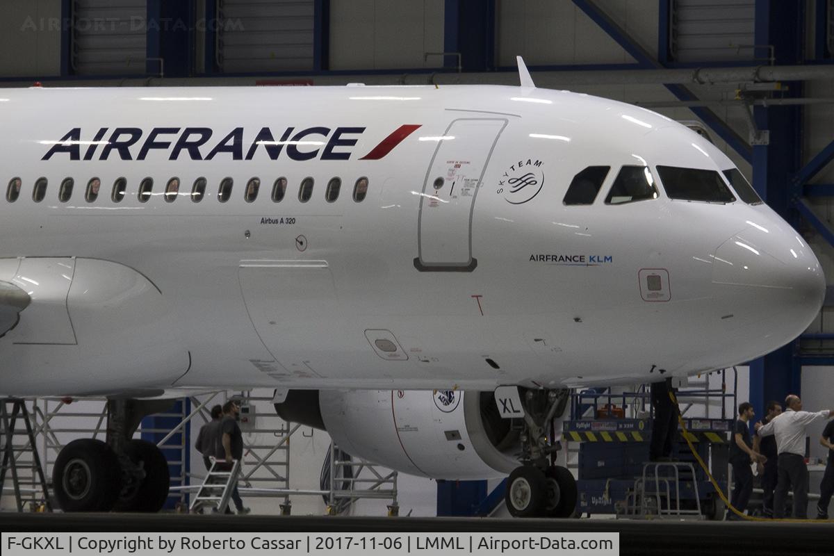 F-GKXL, 2006 Airbus A320-214 C/N 2705, Aviation Cosmetics Hangar