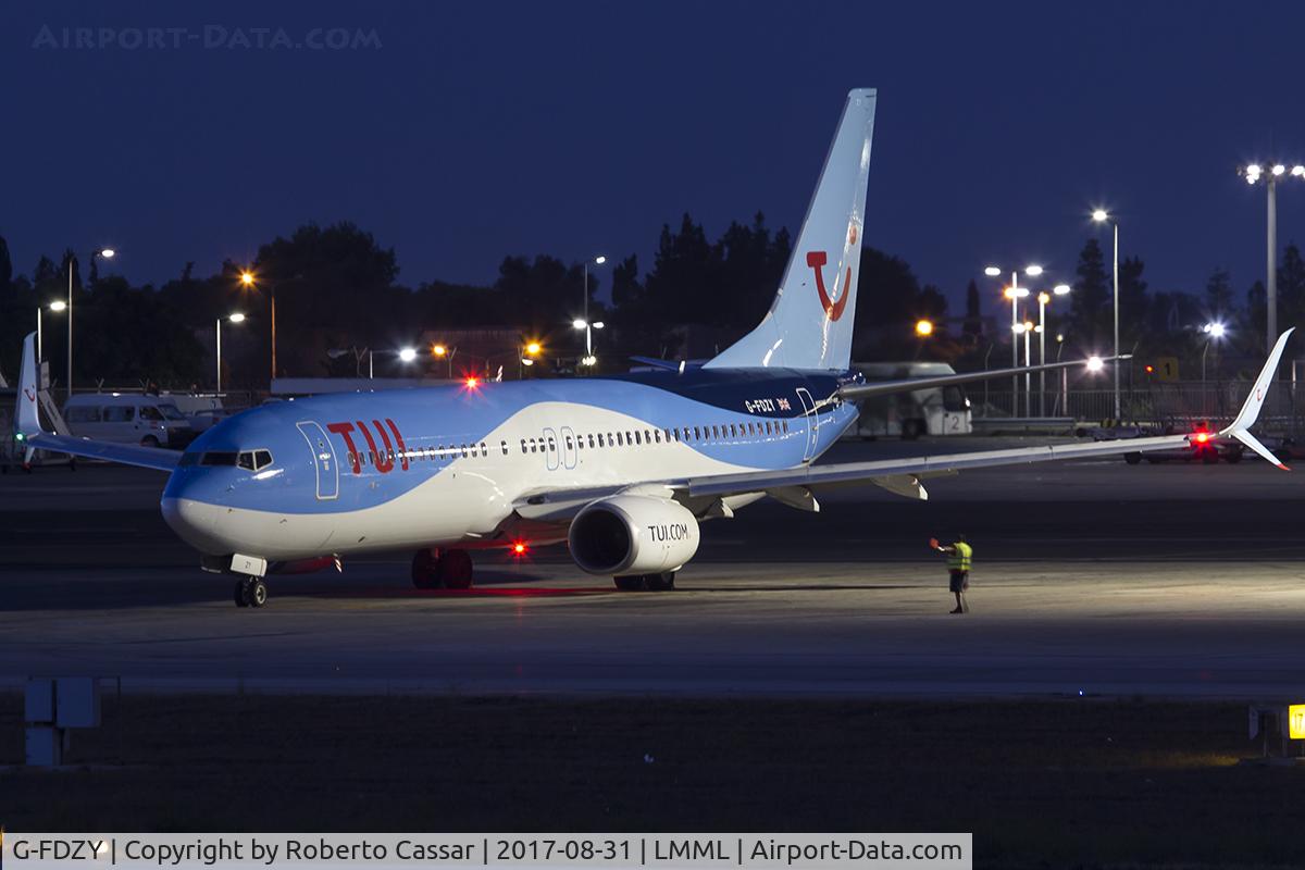 G-FDZY, 2011 Boeing 737-8K5 C/N 37261, Park 9