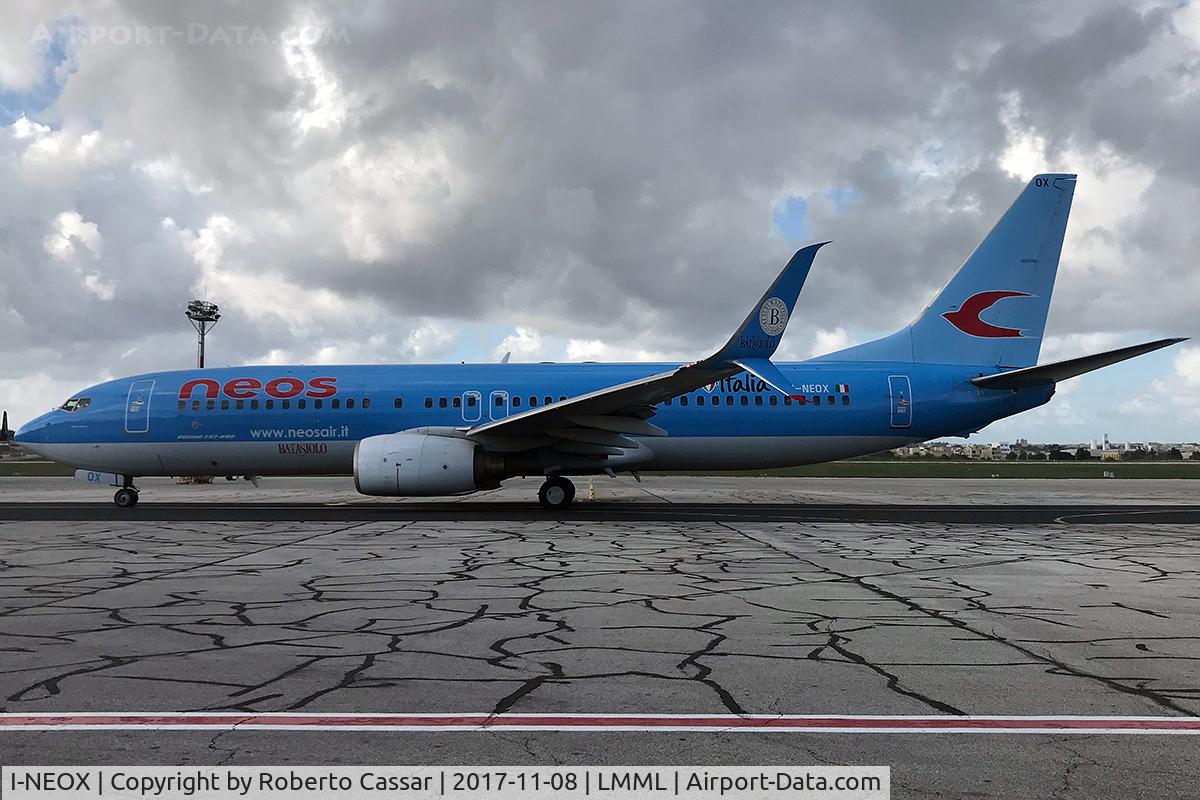 I-NEOX, 2004 Boeing 737-86N C/N 33677, Park 9