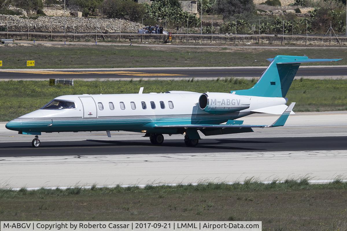 M-ABGV, 2011 Learjet 45 C/N 421, Runway 31