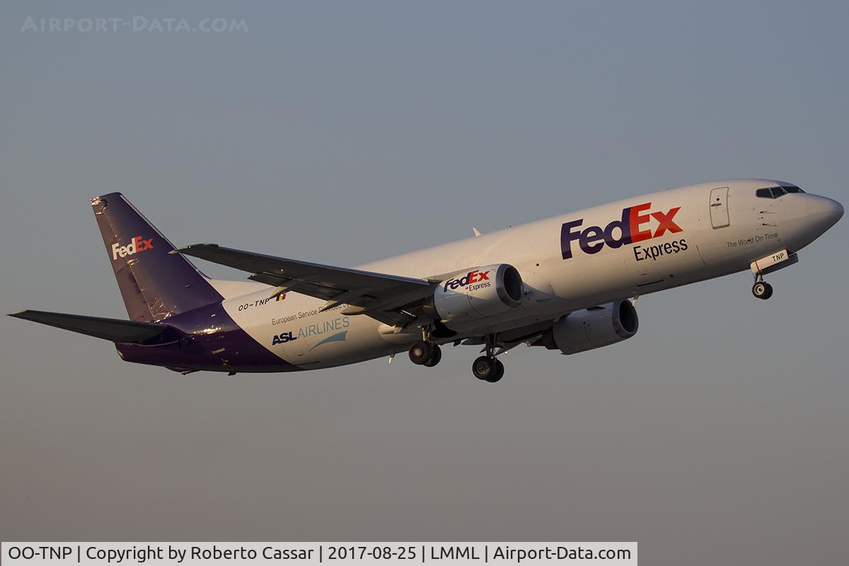 OO-TNP, 1994 Boeing 737-45D C/N 27256, Runway 13