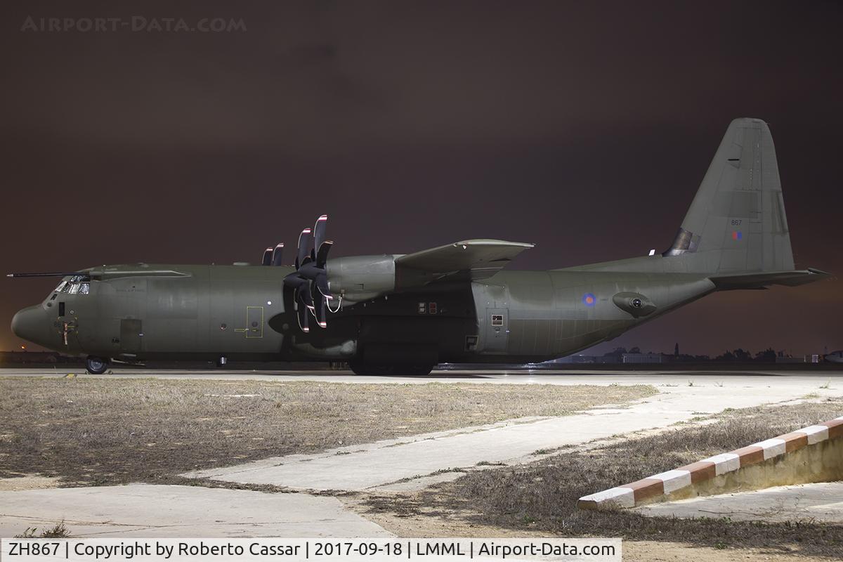 ZH867, 1997 Lockheed Martin C-130J-30 Hercules C.4 C/N 382-5416, Park 4