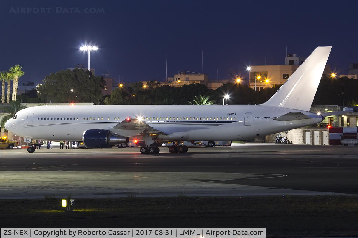 ZS-NEX, 1990 Boeing 767-35D/ER C/N 24865, Park 9