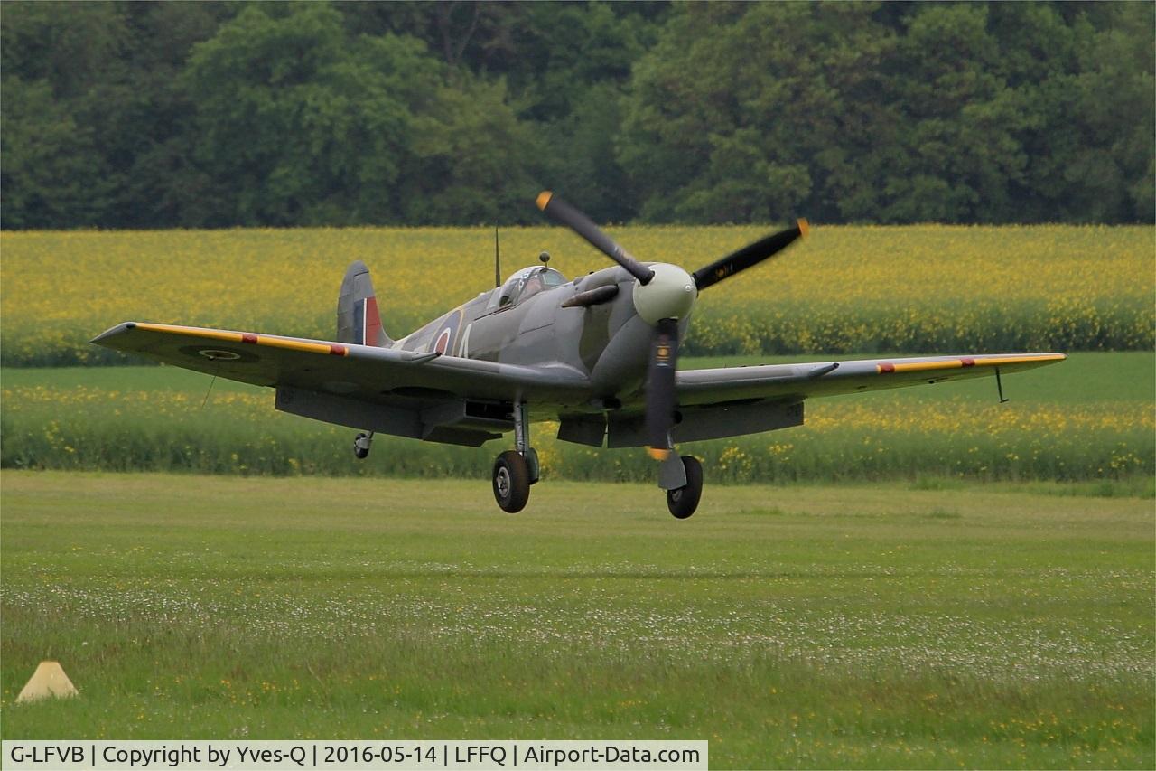 G-LFVB, 1942 Supermarine 349 Spitfire LF.Vb C/N CBAF.2403, Supermarine Spitfire MK-Vb, Landing, La Ferté-Alais (LFFQ) air show 2016