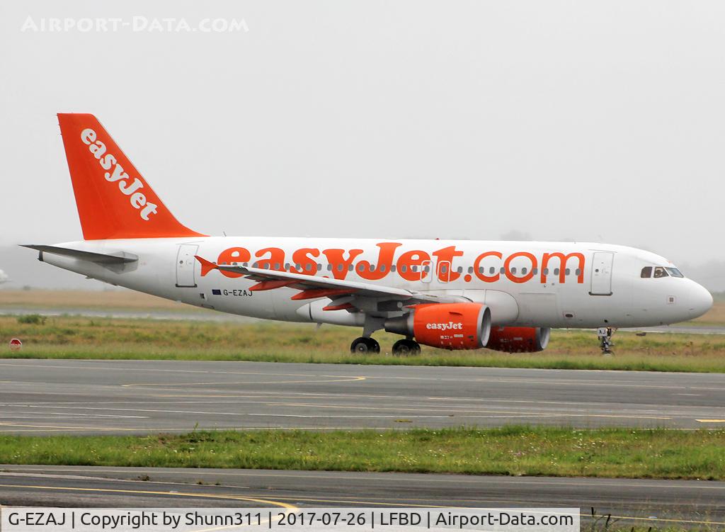 G-EZAJ, 2006 Airbus A319-111 C/N 2742, Taxiing for departure...