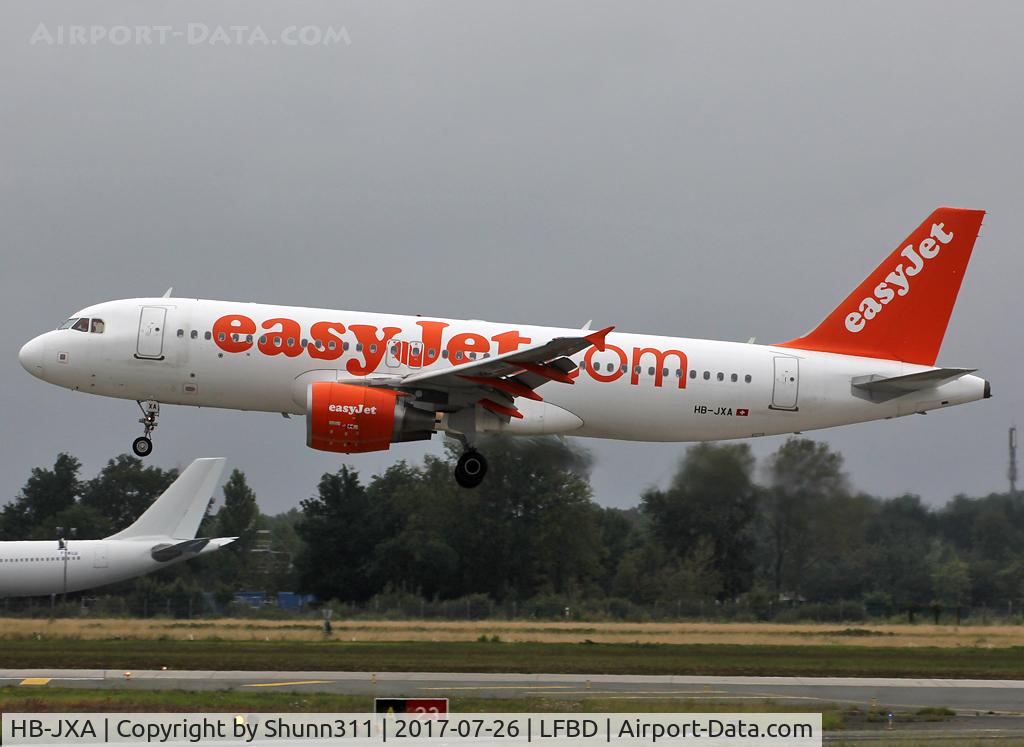 HB-JXA, 2012 Airbus A320-214 C/N 5138, Landing rwy 23