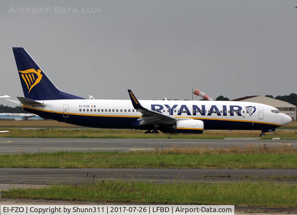 EI-FZO, 2017 Boeing 737-800 C/N 44787, Taxiing for departure...