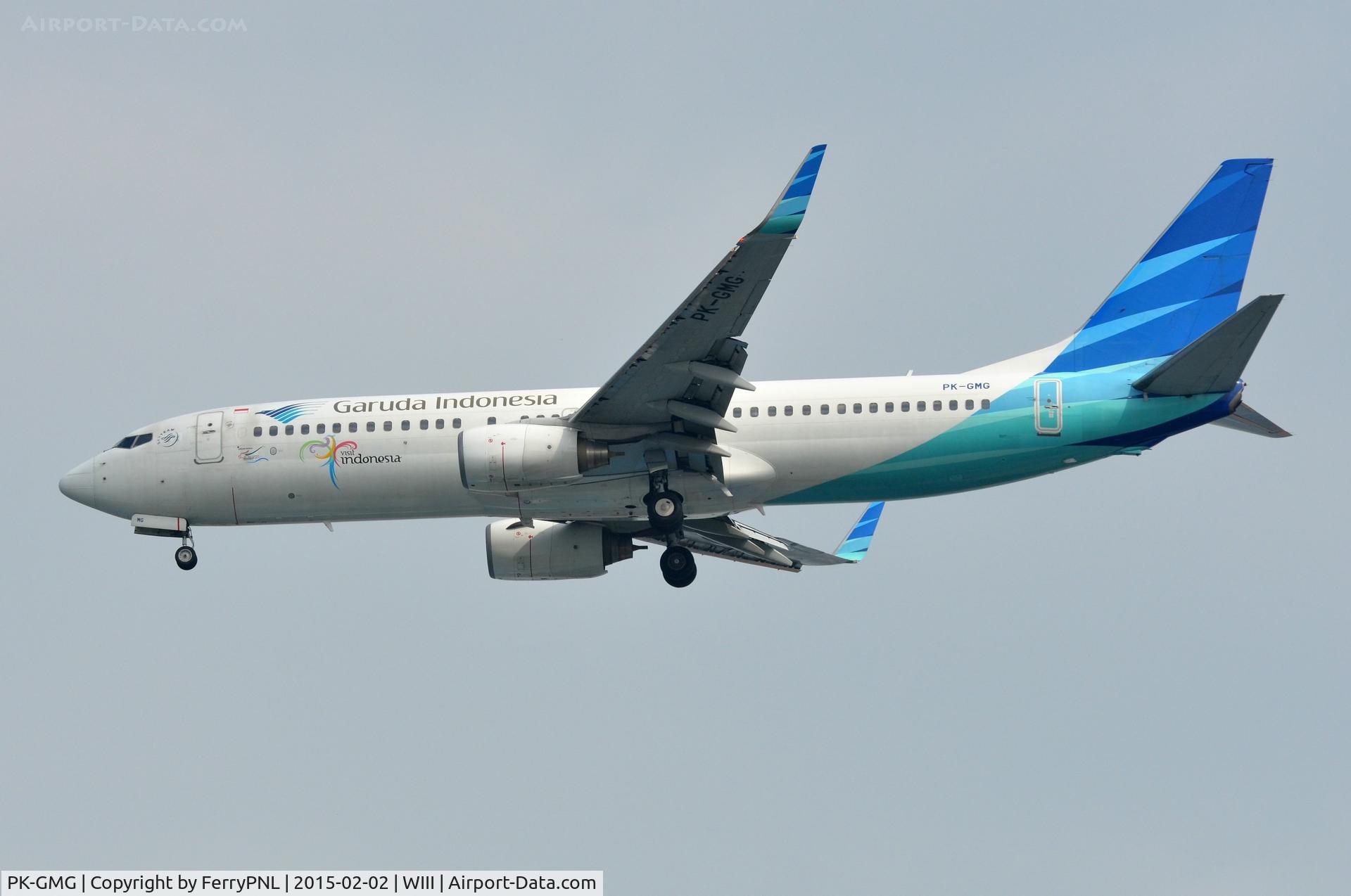 PK-GMG, 2010 Boeing 737-8U3 C/N 30141, Garuda B738 passing by my window.