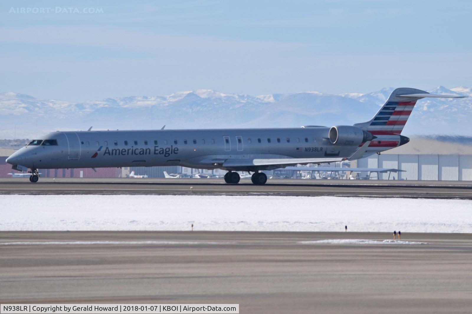 N938LR, 2005 Bombardier CRJ-900ER (CL-600-2D24) C/N 15038, Take off on RWY 10L.
