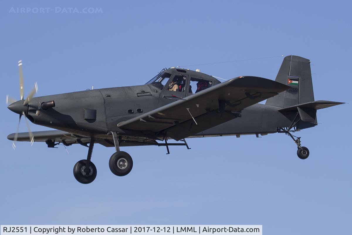 RJ2551, Air Tractor Inc AT-802 C/N 802-4003, Runway 23