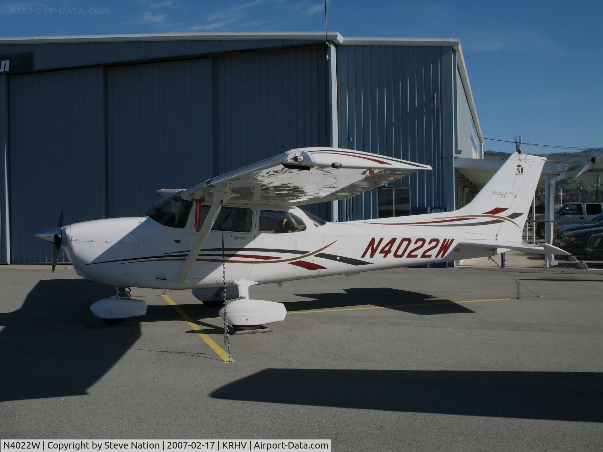 N4022W, 2006 Cessna 172S C/N 172S10131, Locally-based 2006 Cessna 172S Skylane @ Reid-Hillview Airport, San Jose, CA (to private owner Arlington Heights, IL 2008-07-21)