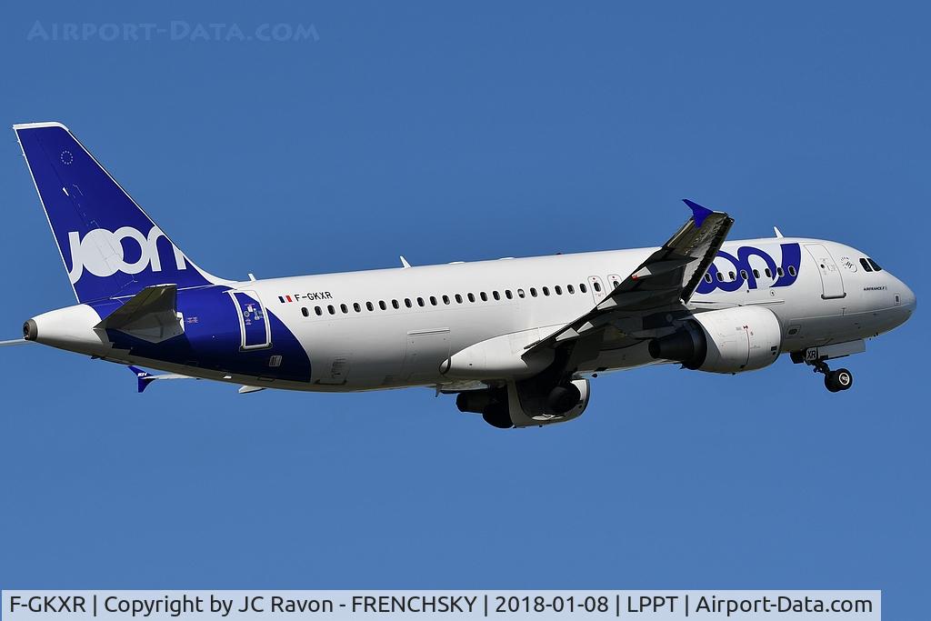 F-GKXR, 2009 Airbus A320-214 C/N 3795, JOON take off