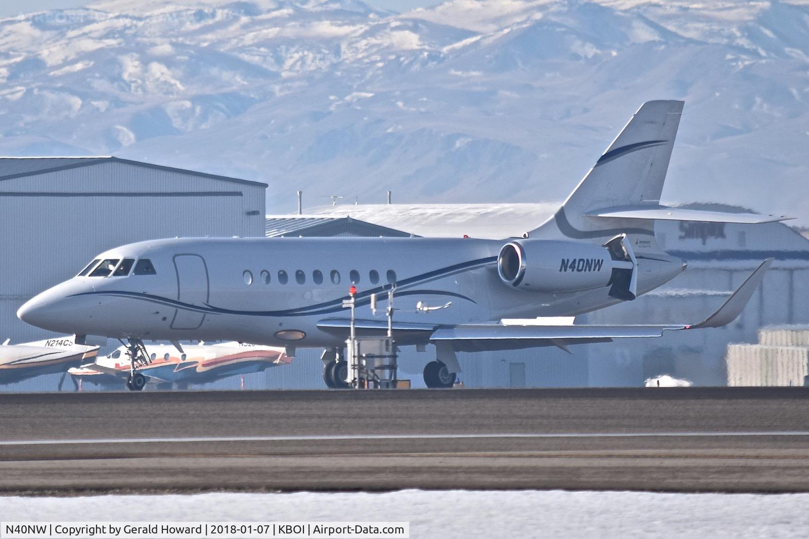 N40NW, 2009 Dassault Falcon 2000LX C/N 195, Landing roll out on RWY 10R.