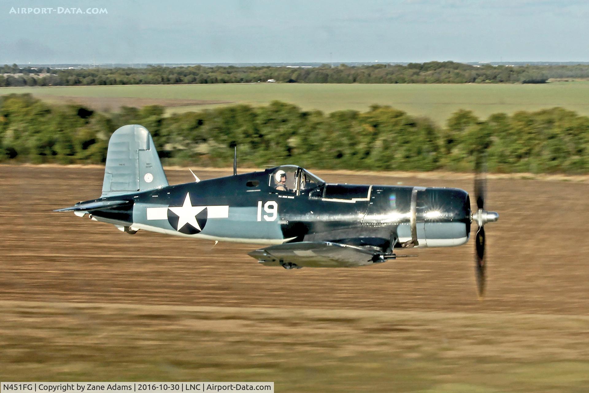 N451FG, 1945 Goodyear FG-1D Corsair C/N 3660, Photo shoot over Lancaster Airport, TX - Chuck Gardner, Corsair Pilot  - Mark Todd, Photo ship pilot