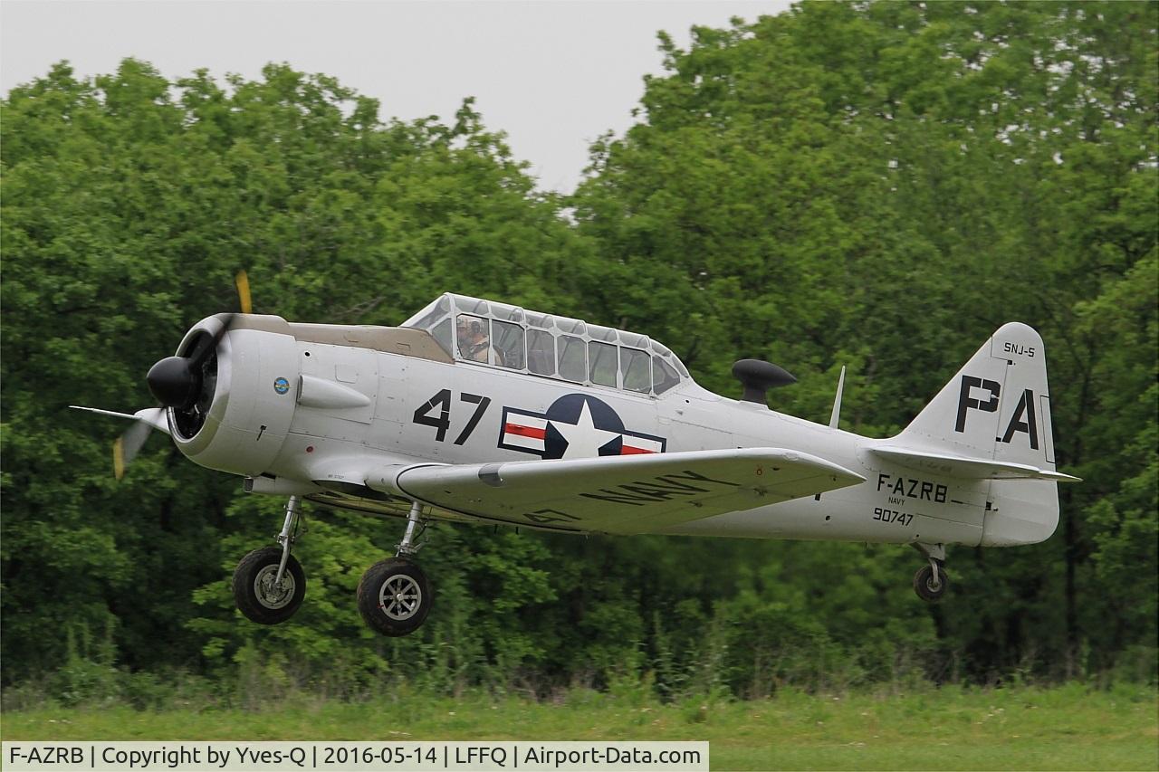 F-AZRB, North American SNJ-5 Texan Texan C/N 88-17955, North American SNJ-5 Texan, Take off rwy 28, La Ferté-Alais airfield (LFFQ) Airshow 2016