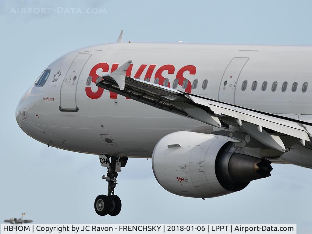 HB-IOM, 2010 Airbus A321-212 C/N 4534, 