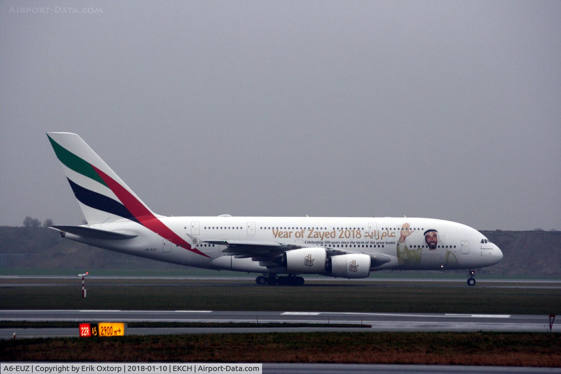 A6-EUZ, 2017 Airbus A380-842 C/N 244, A6-EUZ taxing for takeoff rw 04R