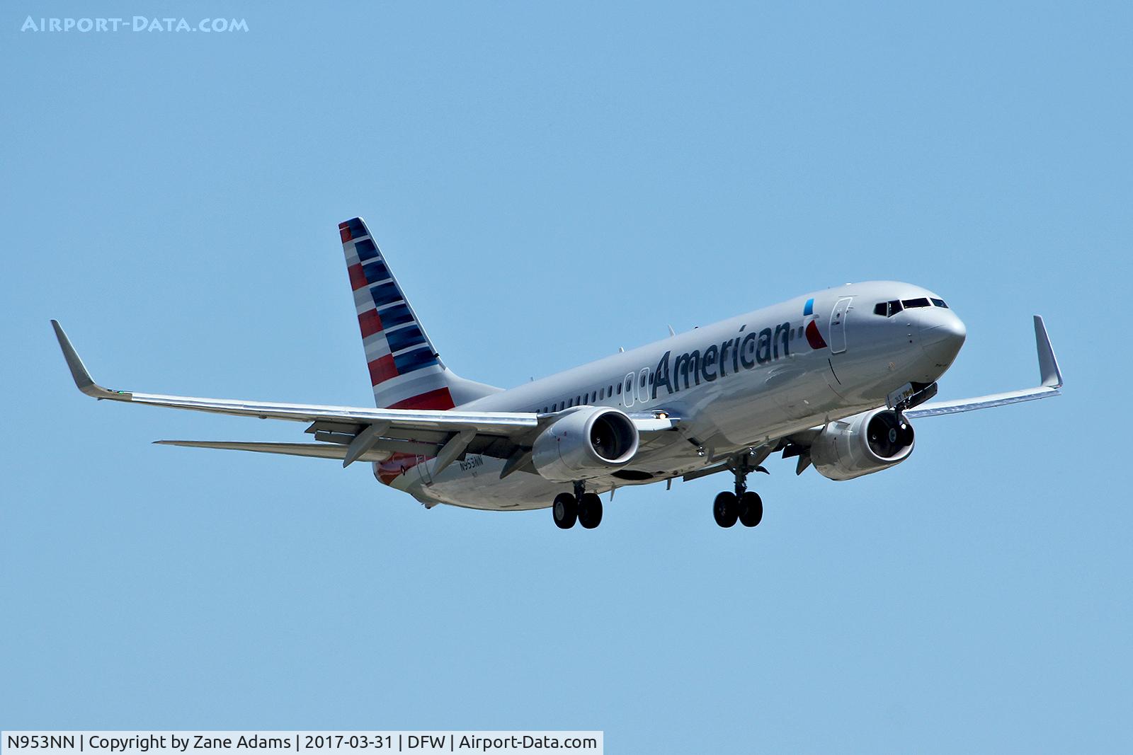 N953NN, 2014 Boeing 737-823 C/N 31196, Arriving at DFW Airport