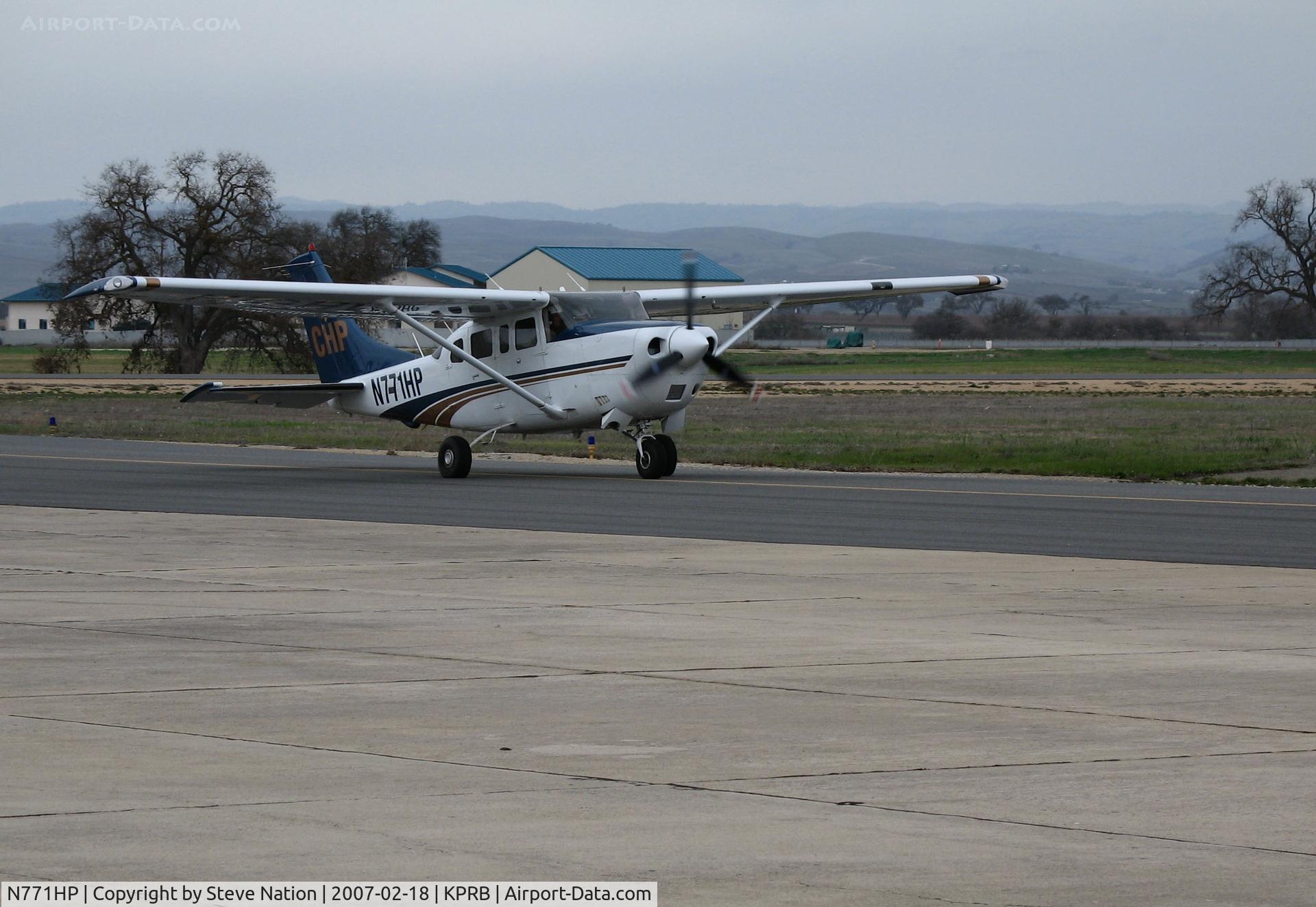 N771HP, 2000 Cessna T206H Turbo Stationair C/N T20608177, Locally-based California Highway Patrol (CHP) 2000 Cessna T206H taxiing @ Paso Robles Municipal Airport, CA