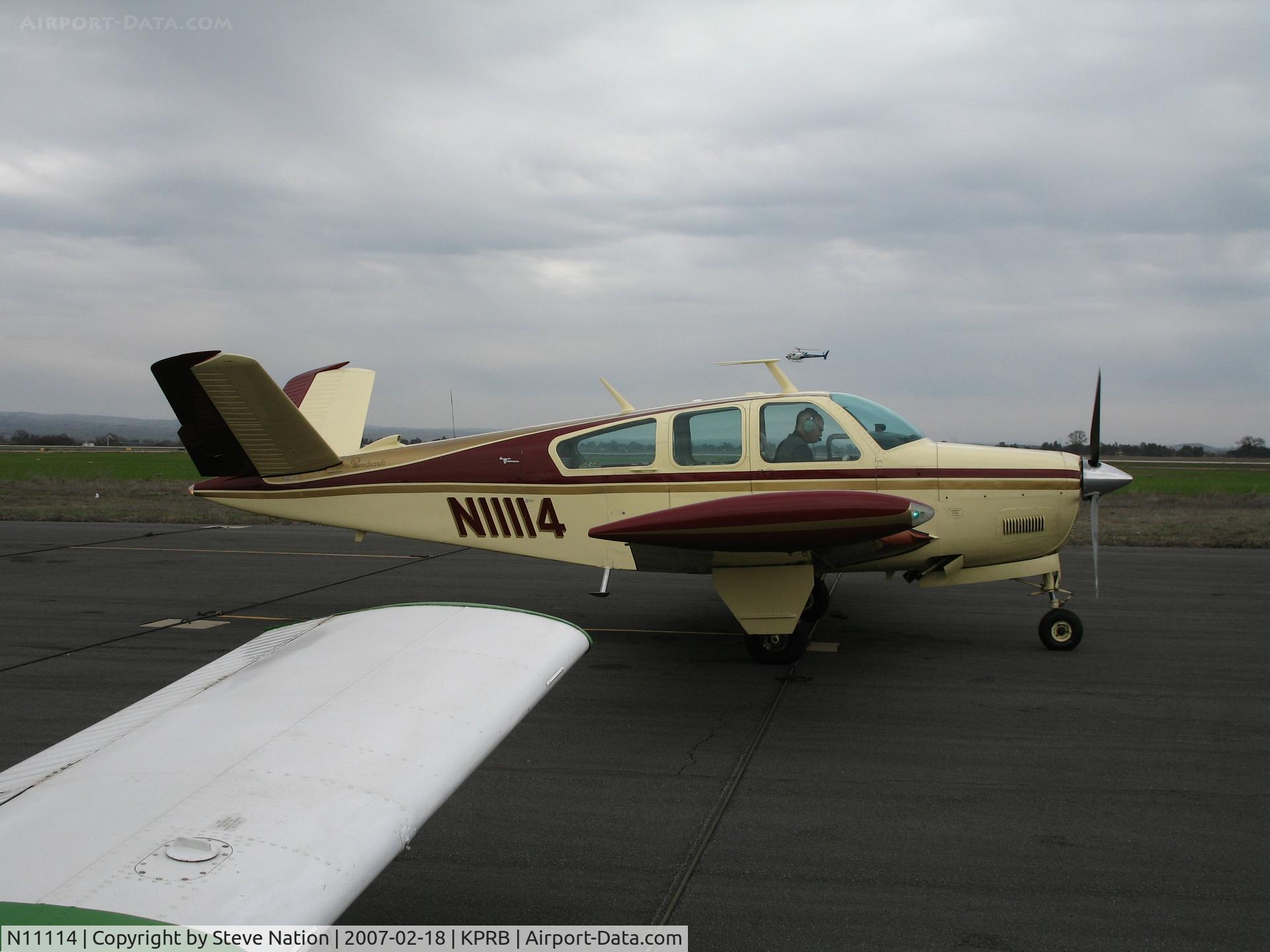 N11114, 1968 Beech V35A Bonanza C/N D-8901, 1968 Beech V35A taxiing @ Paso Robles Municipal Airport, CA