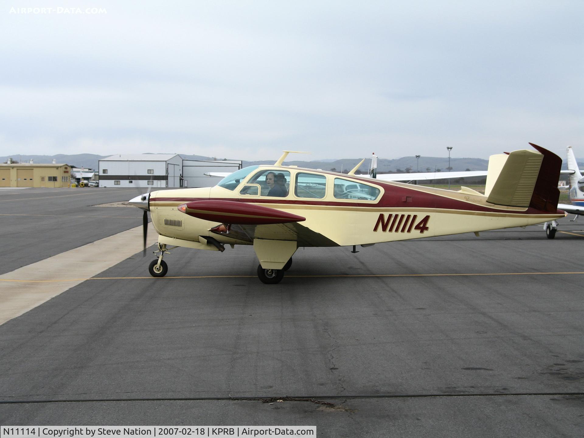 N11114, 1968 Beech V35A Bonanza C/N D-8901, 1968 Beech V35A taxiing @ Paso Robles Municipal Airport, CA