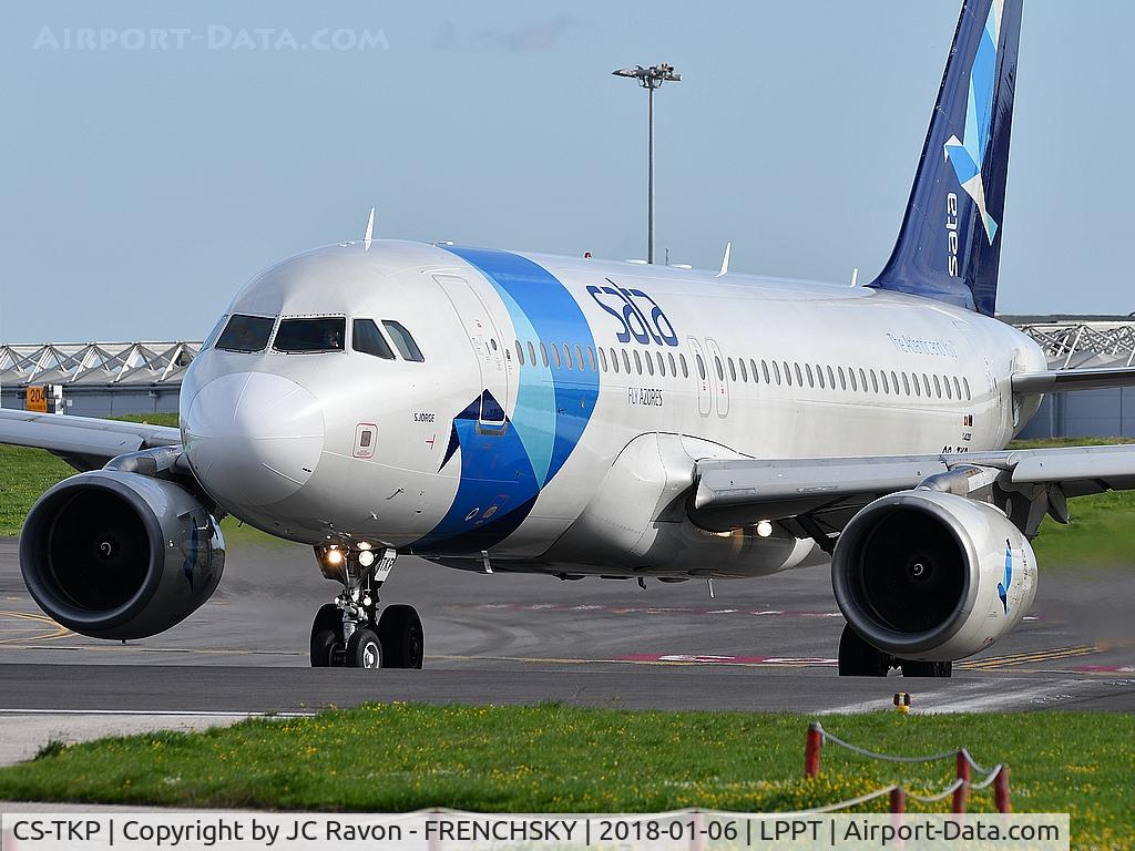 CS-TKP, 2003 Airbus A320-214 C/N 2011, Azores Airlines S4143 take off to Pico (PIX)