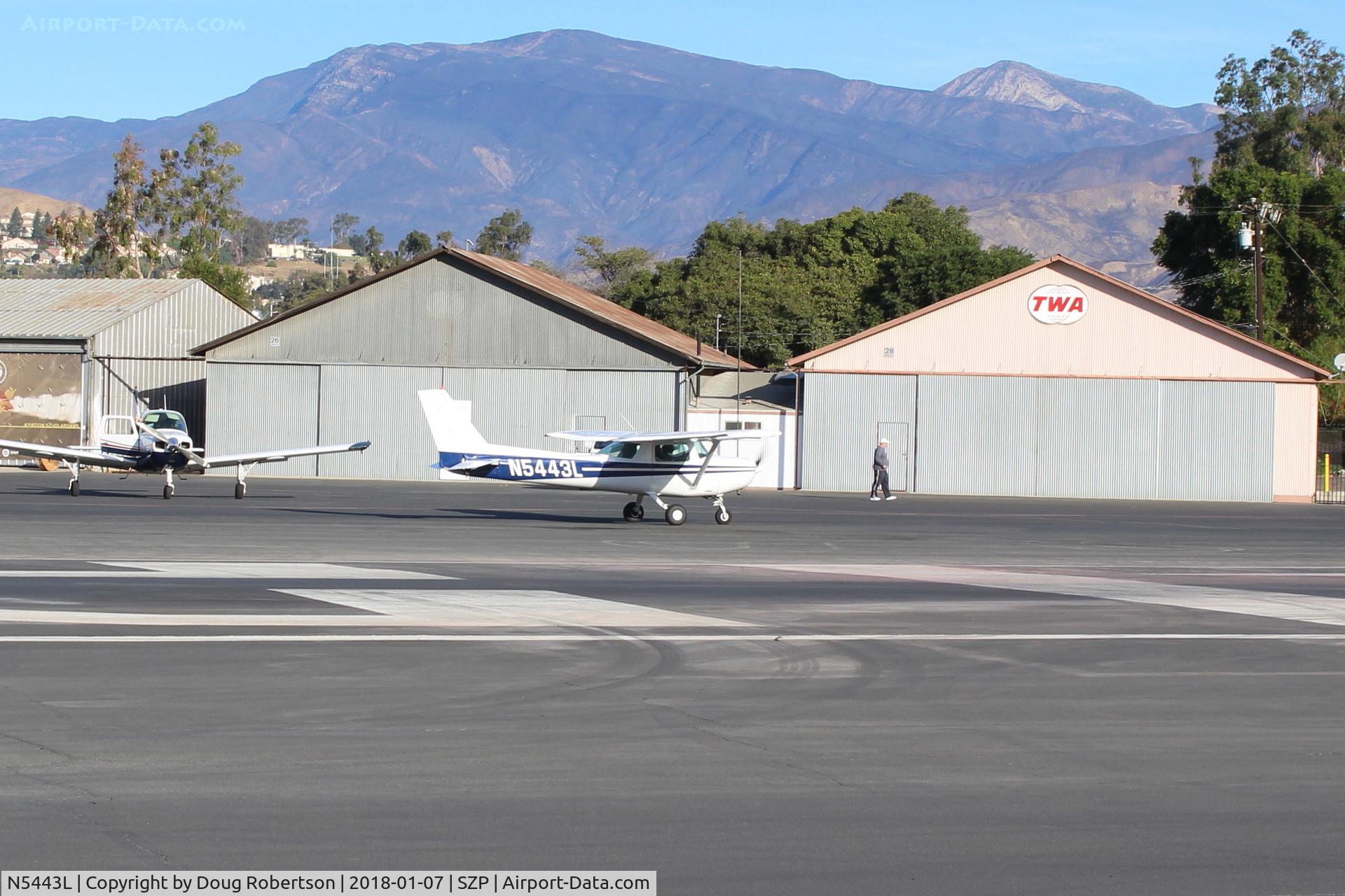 N5443L, 1980 Cessna 152 C/N 15284315, 1980 Cessna 152, Lycoming O-235 115 Hp, taxi to Rwy 22