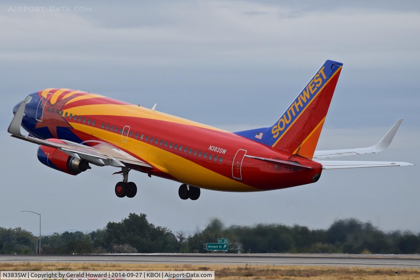N383SW, 1994 Boeing 737-3H4 C/N 26589, Departing RWY 28L.