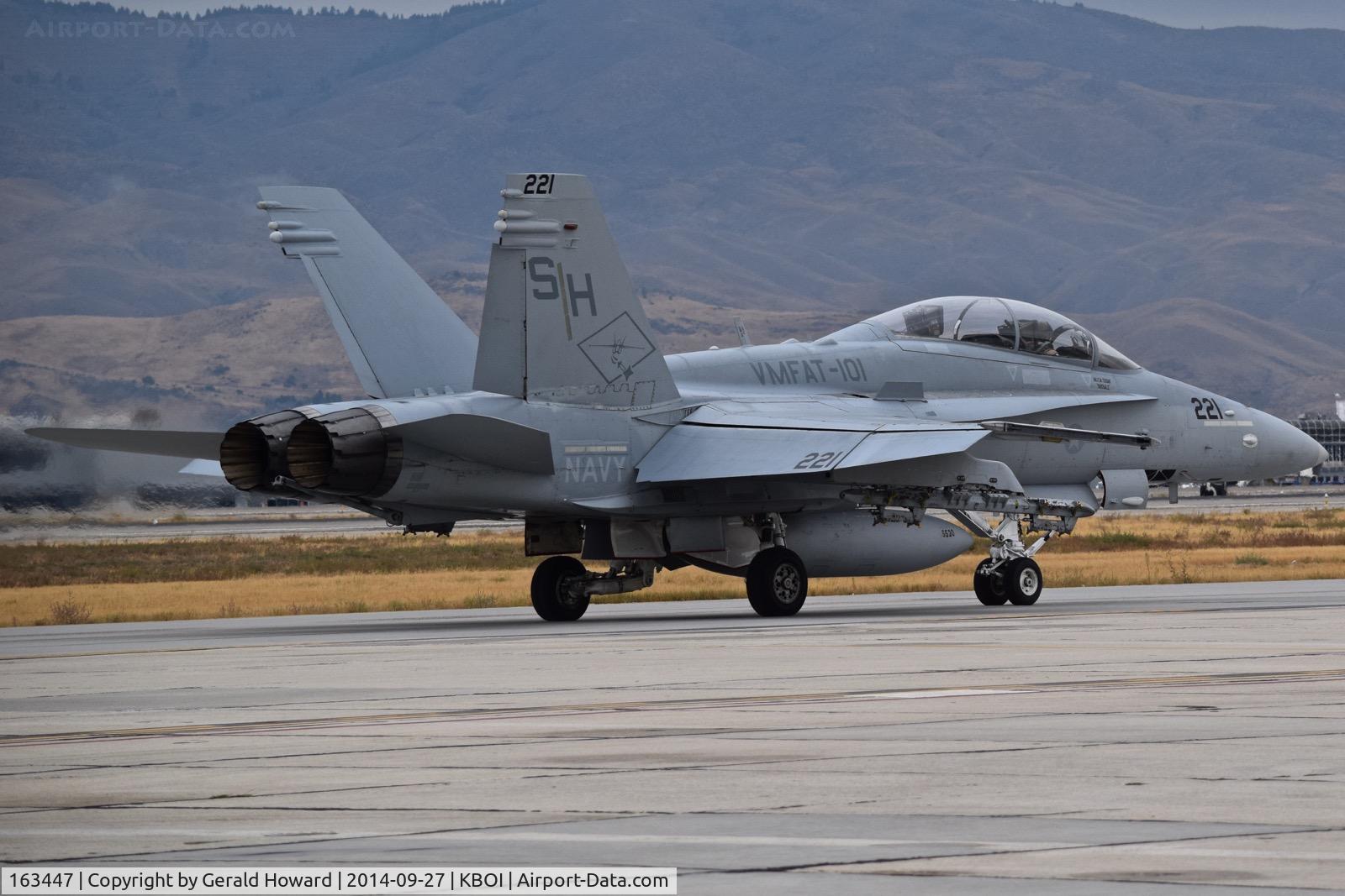 163447, 1987 McDonnell Douglas F/A-18D Hornet C/N 0654/D005, Taxiing on Bravo.  VMFAT-101, NAS Miramar, CA.