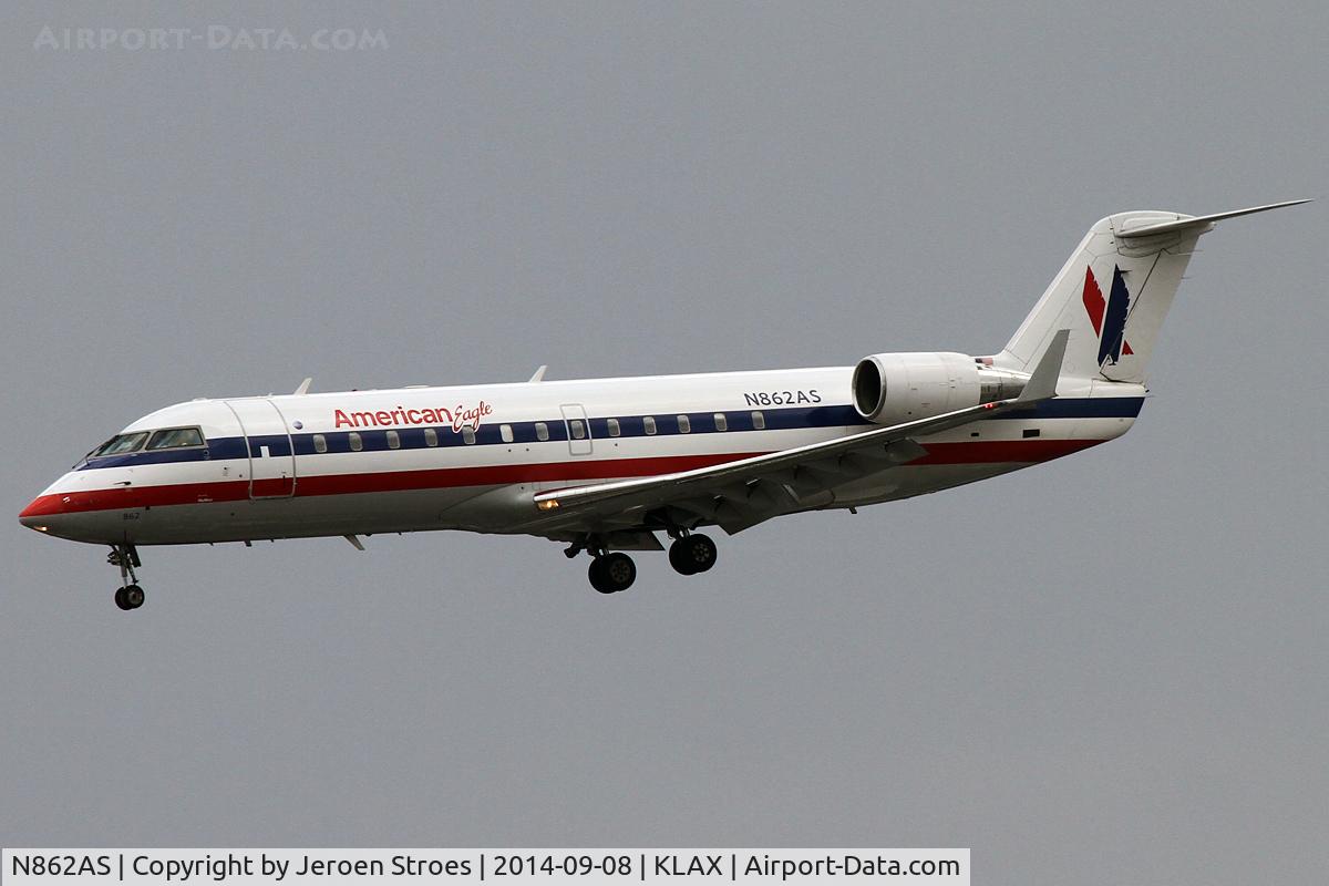 N862AS, 2001 Bombardier CRJ-200ER (CL-600-2B19) C/N 7476, KLAX