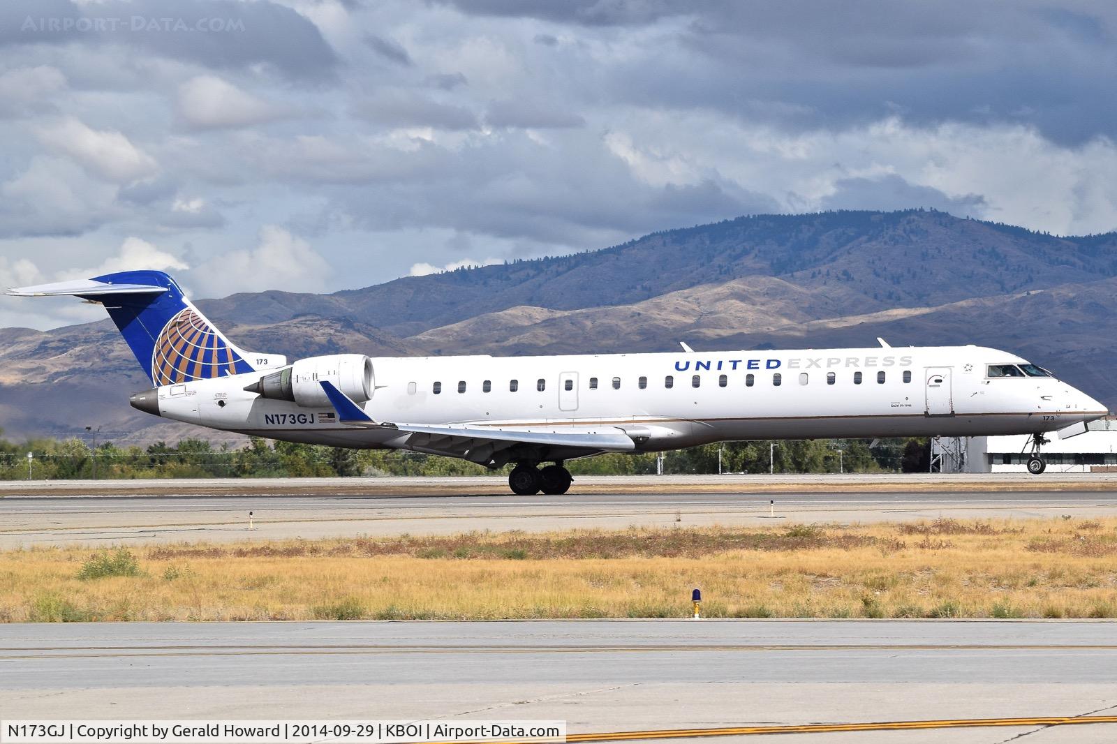 N173GJ, Bombardier CRJ-702 (CL-600-2C10) Regional Jet C/N 10287, Landing RWY 10R.